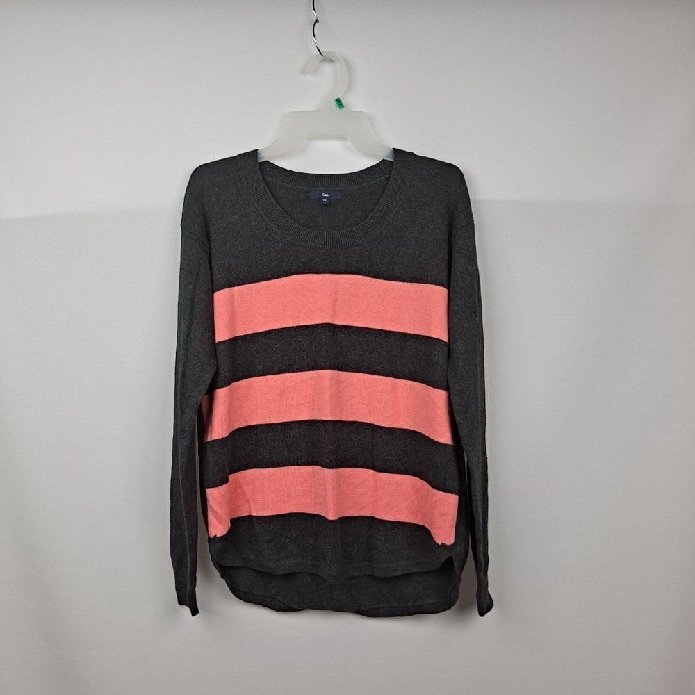 Gap Ladies Pullover sweater NWOT